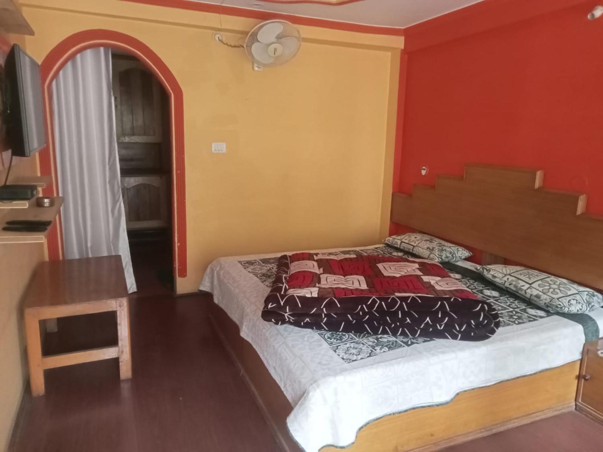 Goroomgo Hotel Shivay Near Kausani Chouraha - Mountain View - Excellent Customer Service Dış mekan fotoğraf